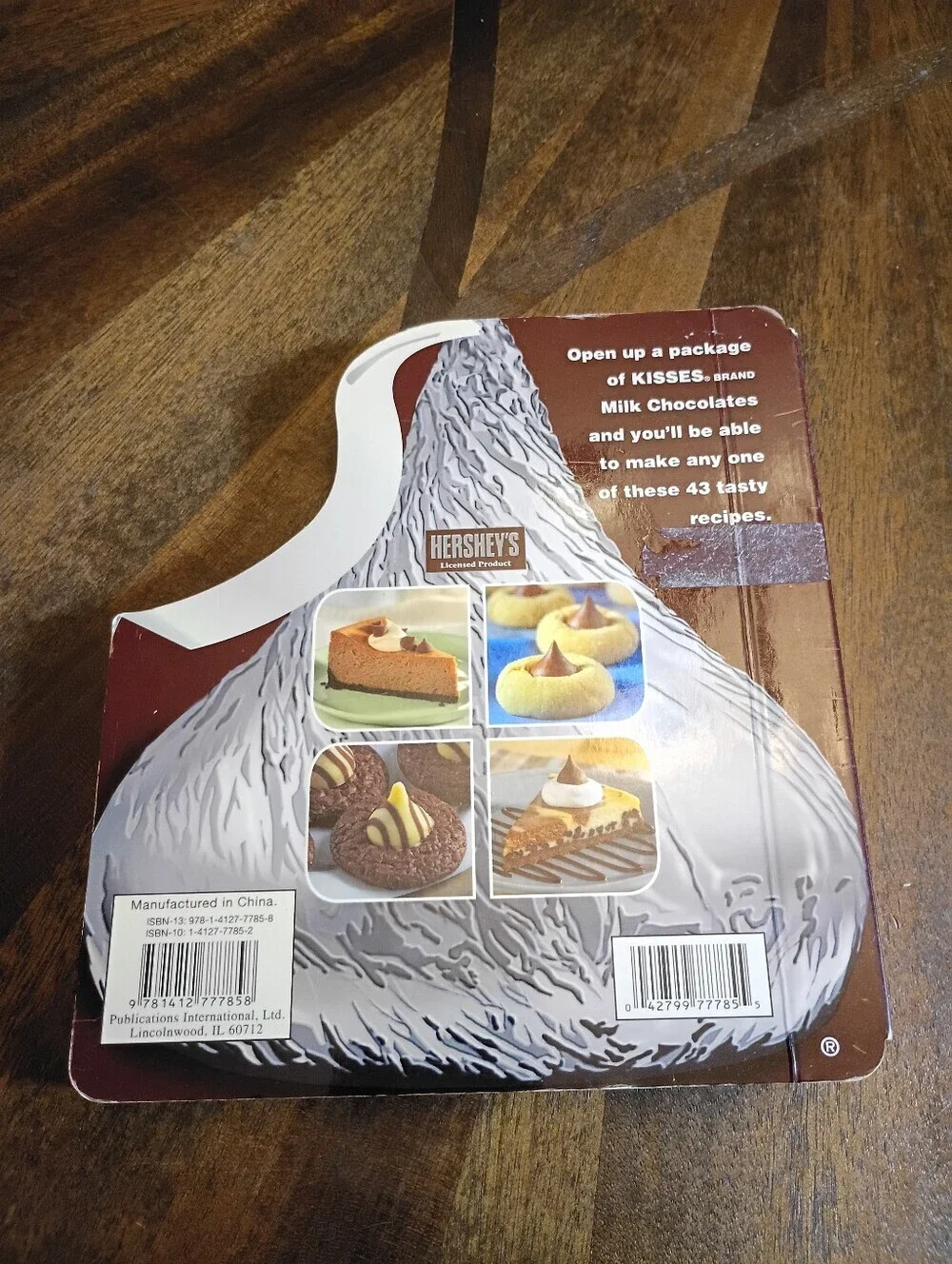 Hershey’s KISSES Brand Recipes Shaped Hardcover Cookbook 2009 Collectible